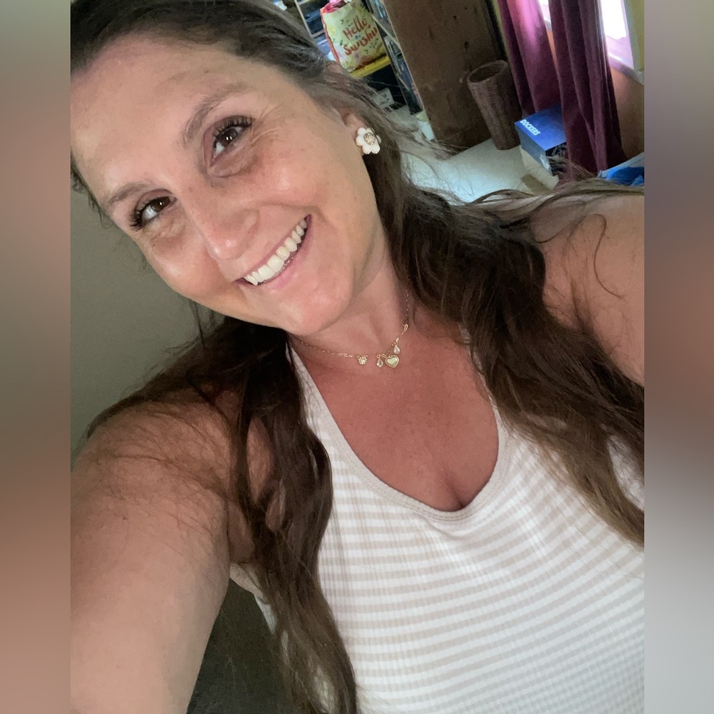 Meet your seller: Lauren😀